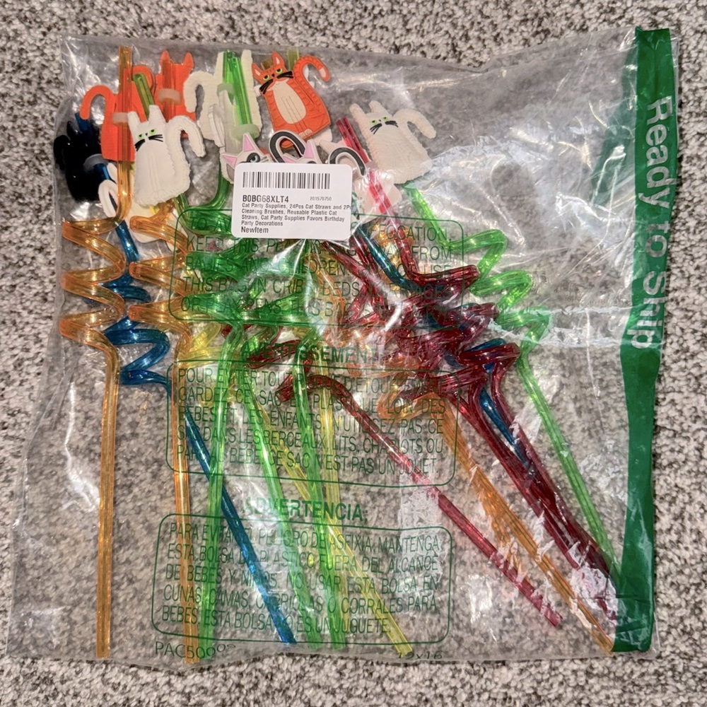 Colorful Cat-Themed Spiral Straws - Picture 5 of 5
